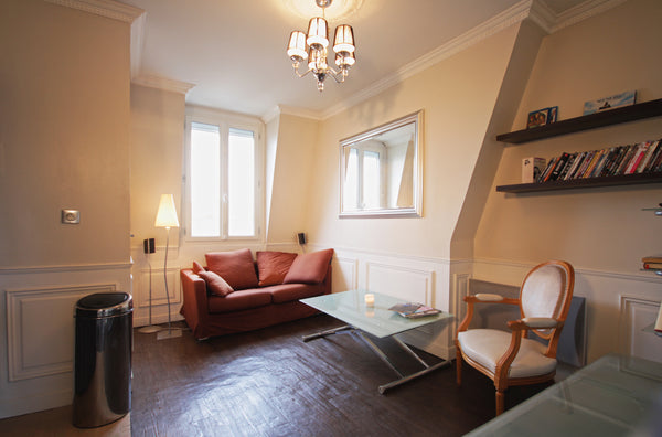 Charming apartment 1 min walk from the metro station (2 main lines)<br />2 very  Paris, France Bright two-rooms appartment near Bastille Entire rental unit vacation rental 5217051