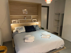 Simplifiez votre séjour dans ce studio entièrement rénové, central et paisible.   Studio coquet, rénové, quartier Bachut Entire rental unit vacation rental 770489638358765186