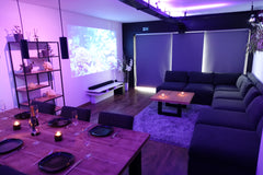 Appartement Cosy BoHo Deluxe ligt net buiten het centrum. Jacuzzi, cinemascherm, Antwerp, Belgium Jacuzzi,cinemascreen,free parking,5min van centrum Entire condo vacation rental 50455820