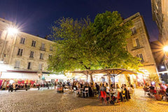 Appartement de standing, des grands volumes, une hauteur sous plafond exceptionn Chambourcy, France Hyper Centre Bdx : Superbe Appartement T3 Entire rental unit vacation rental 23915848