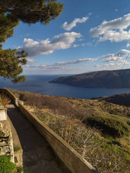 The Traditional Seaman's House is an ideal place for couples and families of  3   Traditional Seaman's House with Breathtaking View Cycladic home vacation rental 52160433