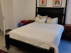 A spacious room with kingly double bed and plenty of light now available in this Brussels, Belgium Large bedroom in cosy apartment near Madou Private room in rental unit vacation rental 27920067