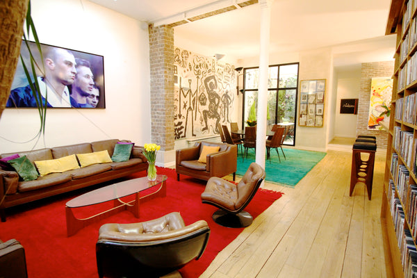The Butler Paris offers a large 180 sq ft apartment decorated like an art galler Paris, France Rare apartment with hot tub in le Marais (Sparis) Entire rental unit vacation rental 5286117