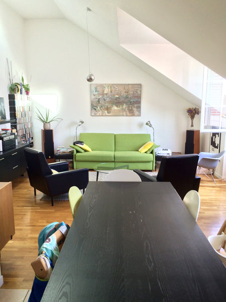 Au coeur du quartier métissé de Belleville, à deux pas du plus grand et beau par Paris, France Grand appartement clair et au calme Entire rental unit vacation rental 6739978