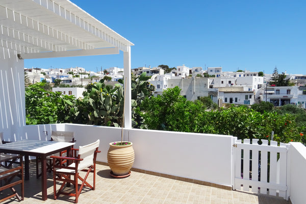 Poseidon Family Apartment can host up to 5 guests. It is fully equipped with COC Triovasalos, Greece Matilda Milos - Poseidon Family Apartment Entire serviced apartment vacation rental 11031482