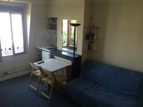 A trois minutes du Métro Ranelagh (ligne 9). A dix minutes à pied de la Tour Eif Paris, France Studio 14 m2 à Paris 16 eme Entire rental unit vacation rental 6880197