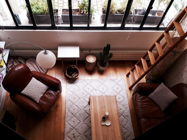 Ancien atelier rénové, au calme sur cour, tout équipé. Situé dans un quartier vi Paris, France Charmant Loft en triplex Entire loft vacation rental 19520354