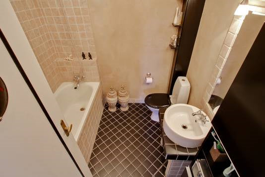 Rent my light and cosy appartment in the middle of Frederiksberg in a nice quiet Frederiksberg, Denmark Spend the summer in Copenhagen at Frederiksberg Entire condo vacation rental 694393