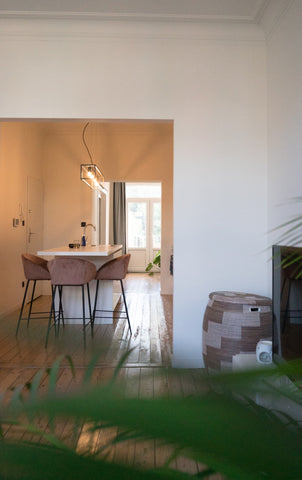 Appartement met herenhuiskarakteristieken op het eerste verdieping nabij het cen  Gezellig privé appartement met terras Entire condo vacation rental 695392179582605065