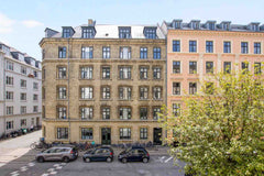 Charmerende fuldt møbleret lejlighed på indre Østerbro. Der er gratis wi-fi, et  Copenhagen, Denmark Hyggelig lejlighed på indre Østerbro Entire condo vacation rental 642748334453825091
