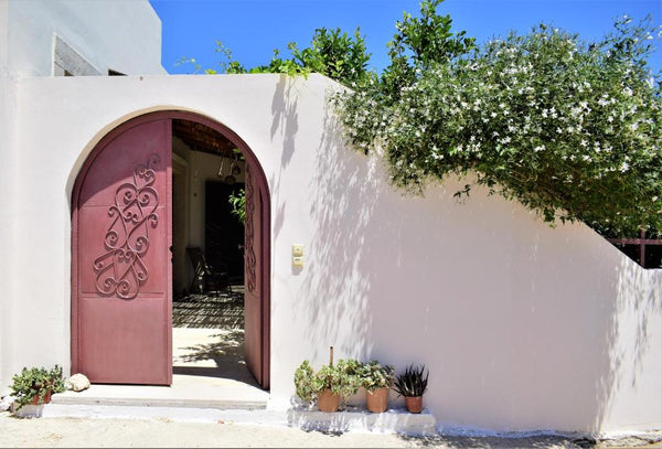 Surrounded by olive groves and featuring a blossomed garden, Villa Lena is a tra  Villa Lena | in the center of South Crete Entire villa vacation rental 580057102364585321