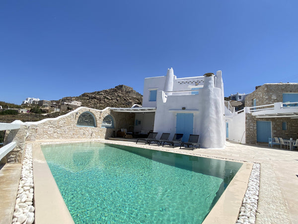 Villa Viento is located in Kanalia in Mykonos , in the west part of the island,  Mikonos, Greece Villa Viento of Mykonos Entire villa vacation rental 567402716243472935