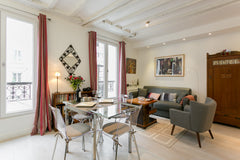 Charming well-equipped flat, 1st floor, 5 min from Metro line 12, 10 min from Me Paris, France Style & Comfort, 15th arr Entire rental unit vacation rental 10509813