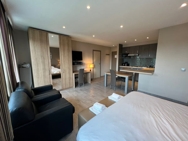 This new building is located not far from European Community, and it has easy ac Brussels, Belgium Studio Lambermont Entire rental unit vacation rental 669439992102031040