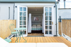 Dieses zeitlos eingerichtete Dachgeschoss-Appartement liegt in der Wiener Innens Vienna, Austria City Center Rooftop with Terrace - parva maris Entire rental unit vacation rental 50826569