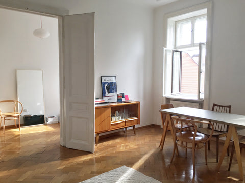 A beautiful, bright and quiet designers apartment with high ceilings and old woo Vienna, Austria Central, bright and charming designers apartement Entire rental unit vacation rental 25599922