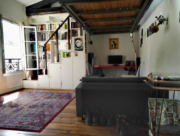 Grand studio loft très lumineux au cœur du 11ème arrondissement. Petits commerce Paris, France Studio Loft 35m2 Paris 11 Entire rental unit vacation rental 19107784