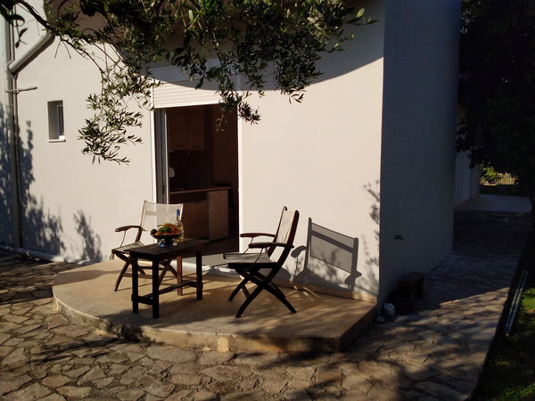 Cosy garden flat attached in the side of a villa, the residence of the owner. On Chania, Greece Melemenis garden flat, in Tsikalaria village Entire rental unit vacation rental 43804078