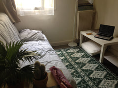 Studio de 15m² composé d'une grande pièce divisée en deux : l'espace chambre (1  Paris, France Studio 15m2 Chateau Rouge - Paris 18eme Entire rental unit vacation rental 6937033