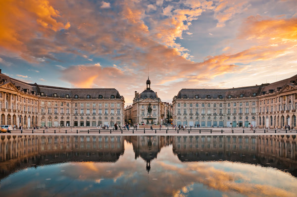 Idéalement situé dans Bordeaux, l'appartement se compose d'une belle pièce de vi Bordeaux, France BORDEAUX CHARTRONS Charmant appartement de 62m² Entire guesthouse vacation rental 45390046