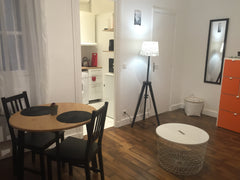 Dans un des quartiers les plus branchés de la capitale, un beau studio refait á  Paris, France Beau studio Charonne / Faidherbe Entire rental unit vacation rental 21791862