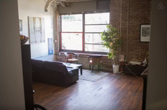 Come stay in the heart of East Williamsburg, Bushwick, in the famous arty Lofts. Paris, France Rental unit in Brooklyn · 1 bedroom · 1 bed · 2 baths Private room in rental unit vacation rental 9521009