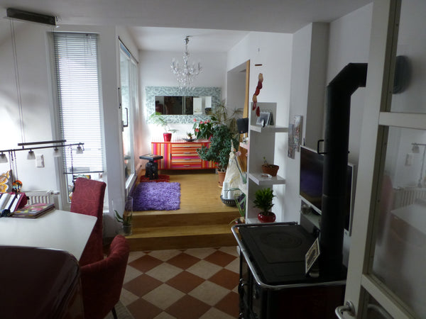 80qm Schmuckkisterl - hohes Wohlfühlaroma  Dachgeschoßwohnung -Aussichtsterasse -Ruhelage Entire rental unit vacation rental 24056096