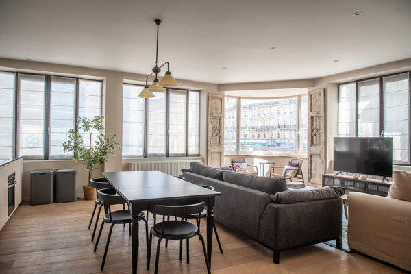 This spacious and trendy apartment is perfect to visit/work in Brussels. It is s San Francisco, CA Spacious Apartment Close to all the City Highlights Entire rental unit vacation rental 45322057