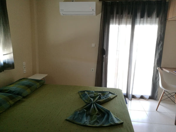 A/C (inverter), balcony, bathroom, big wardrobe, desk, tv<br /><br /><b>License  Kifisia, Greece Luxury private spacious room Private room in home vacation rental 19882861