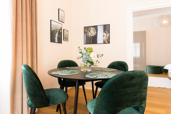 Beautiful newly refurbished apartment. The modern apartment is tastefully furnis  Green Leaves Apartment Entire rental unit vacation rental 37589892