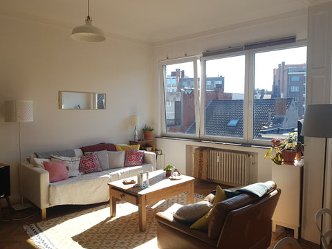 Appartement idéalement situé pour vivre le bruxelles bruxellois. Logement très l Brussels, Belgium Grande chambre lumineuse Private room in rental unit vacation rental 31844268