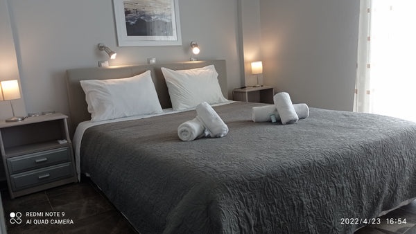 Spacious One Bedroom Apartment with AC and safe box, seperate fully equipped kit  SUNSHINE APARTMENTS #9 Entire rental unit vacation rental 19186727