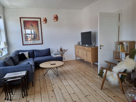 Boligen er stor og lys og befinder sig i en hjørneejendom midt på Amager, tæt på Copenhagen, Denmark Large apartment on central Amager Entire rental unit vacation rental 535179