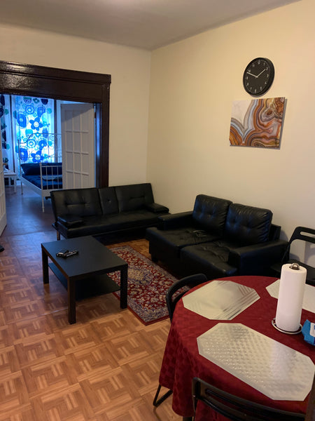 Relax with the whole family at this peaceful place to stay.  Rental unit in Brooklyn · 3 bedrooms · 4 beds · 1 bath Entire rental unit vacation rental 979177731502269004
