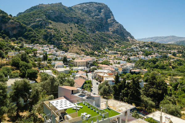 Stefanakos house is a beautiful 75 sq. m. house in the heart of Crete island, lo Rethimnon, Greece Stefanakos house,Next to all amenities,Spili Entire home vacation rental 41757189