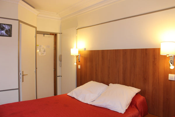 The Hotel Marignan is located in the city center, Quartier Latin district. We ar Paris, France Quartier Latin. Double room with WC & shower Room in boutique hotel vacation rental 18946061