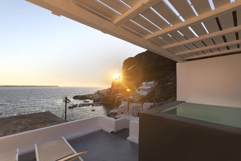 <b>The space</b><br />Ammoudi Sunset Cave is a romantic cave house right in the  London, United Kingdom Ammoudi Sunset Cave  Santorini Entire home vacation rental 50515041