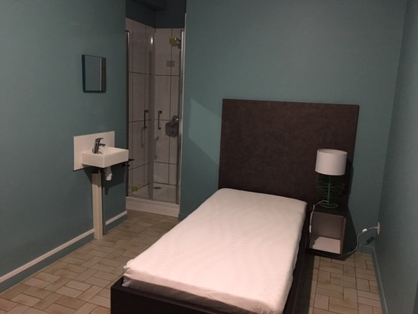 Située à TALENCE à proximité des transports, la géolocalisation de cette maison  Bordeaux, France Chambre neuve avec salle de bain privée Private room in home vacation rental 43523512