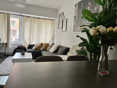 Take a break in this relaxing, centrally located ground-floor apartment with a s  Beautiful ap in Antwerp(10min from centr. station) Entire rental unit vacation rental 50995048