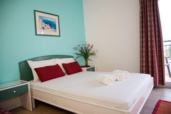 The One Bedroom Apartment is indicated in small family run complex. It's located Malia, Crete, Greece Theoni Apartments - One Bedroom Apartment X 4 Entire rental unit vacation rental 4769843