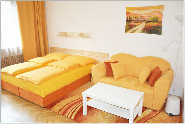 Je to ode mě blízko do Venceslas square, Namesti Miru square and subway.<br /><b Prague, Czechia Family suite with 2 bedrooms, kitchen and balcony. Entire rental unit vacation rental 13492192