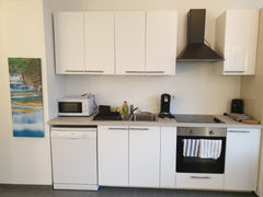 Le logement est situé dans un quartier résidentiel au rez-de-chaussée d'un immeu Neufchâteau, Belgium Logement entièrement rénové bien équipé et balcon Entire condo vacation rental 40303436