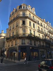 Ce superbe appartement de 48 m2  situé dans un immeuble en pierre, en plein cœur Les Eyzies, France Appartement de charme hyper centre Bordeaux Entire rental unit vacation rental 47795128