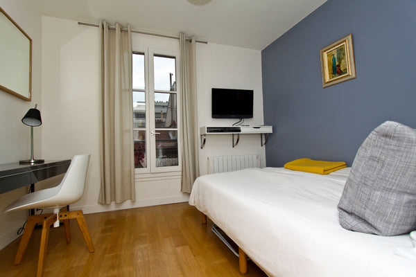 Eiffel tower studio. Modern and design appartment for your vacations in Paris.<b Paris, France Eiffel Tower Studio Paris Entire rental unit vacation rental 81615