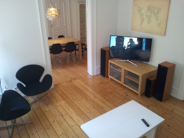 Quiet city apartment in the Center of Copenhagen. The perfect place, for a getaw Frederiksberg, Denmark Quiet City-Apartment, 100 sqm Entire rental unit vacation rental 2693890