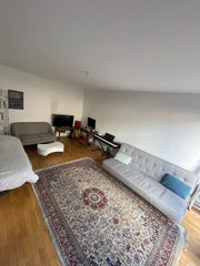 Logement agréable, entouré de calme. Petite espace extérieur pour les apéros.<br Annecy, France Superbe appartement, proche du Père Lachaise. Entire rental unit vacation rental 18824097