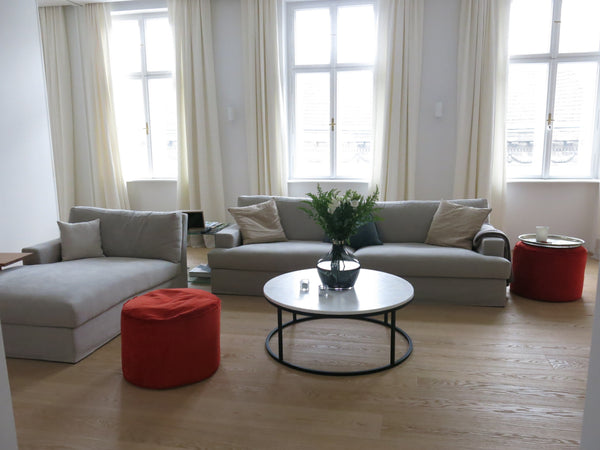 Our place is located in the beautiful 4th district of Vienna, only 2 minutes wal Vienna, Austria Luxury guest room in beautiful Viennese building Private room in rental unit vacation rental 20060401