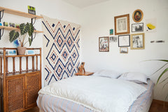 Cosy room with vintage deco , good natural lighting. Nice space.<br /><br /><b>T Paris, France Vintage room in sunny apartment Private room in rental unit vacation rental 28746831