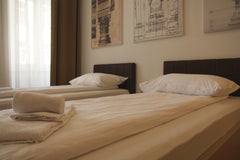 Die voll möblierten Studio-Apartments befinden sich in einem generalsanierten Wi Vienna, Austria Zirkusgasse 26 Apt 2 (Typ2) Entire rental unit vacation rental 27566072