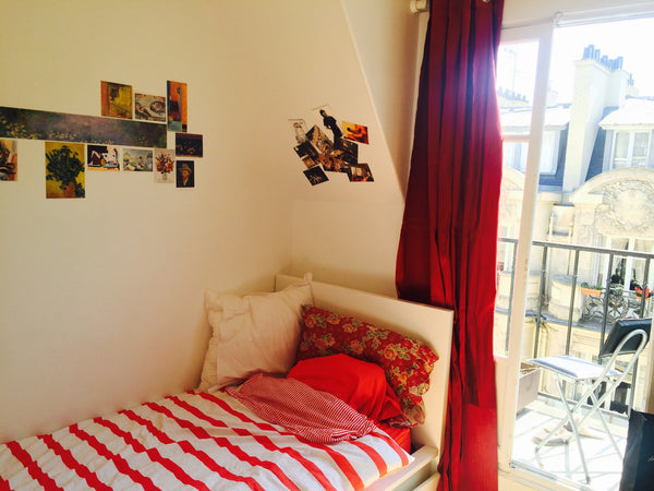 I rent a cozy and beautiful studio where I live located at the riverside right a Seoul, South Korea Cozy studio 10 min from Eiffel Entire rental unit vacation rental 10841925